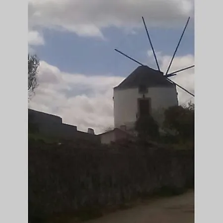 Pateo Da Memoria Casa Do Pintor * Quinta do Anjo